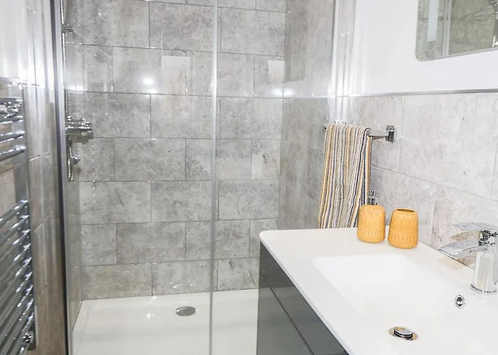 Owl View * Scarborough